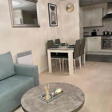 Stylish Luxe Apartment 할로 외부 사진