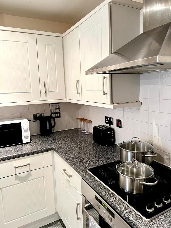 Stylish Luxe Apartment 할로 외부 사진