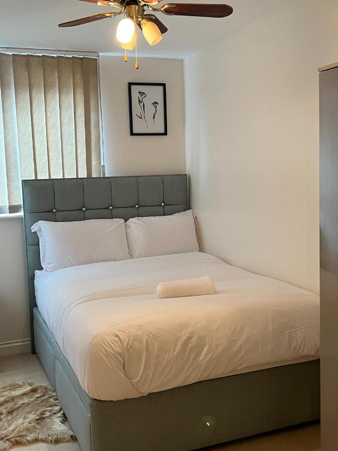 Stylish Luxe Apartment 할로 외부 사진